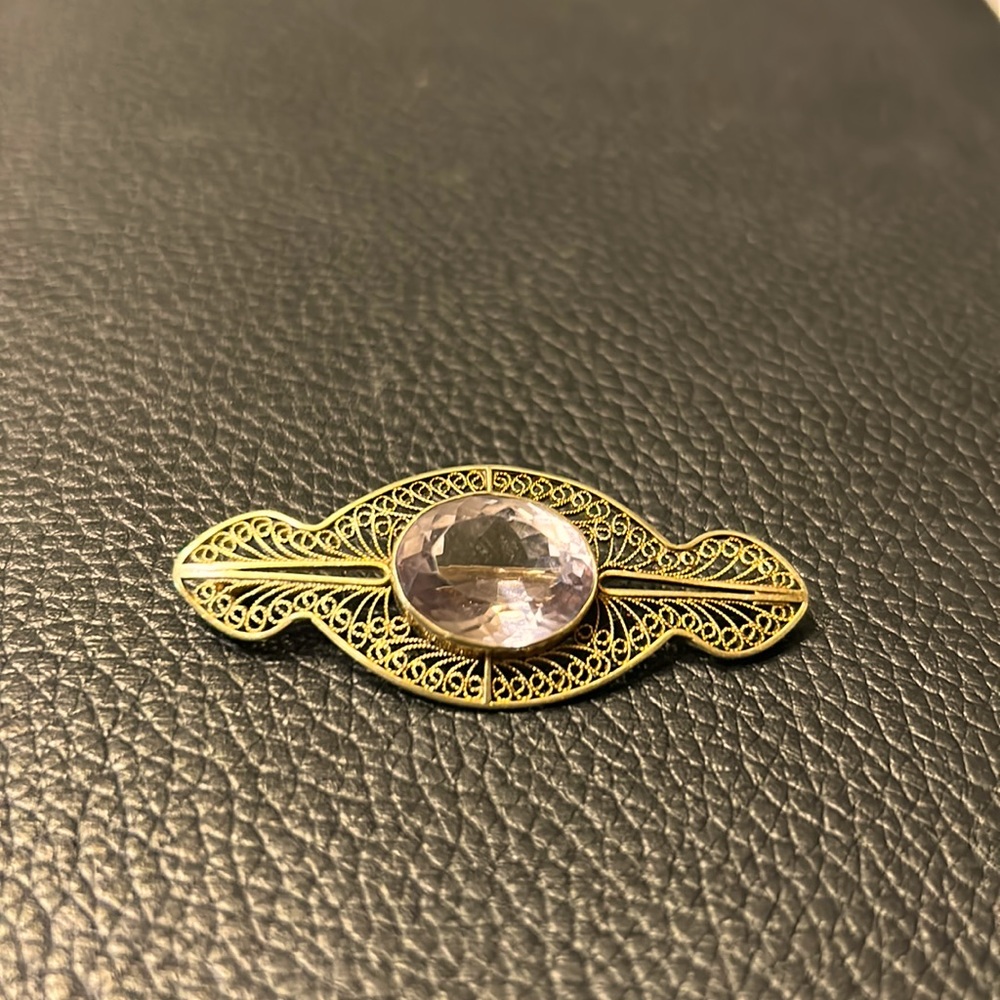 Antique 19c Victorian oval shaped amethyst 14k brooch